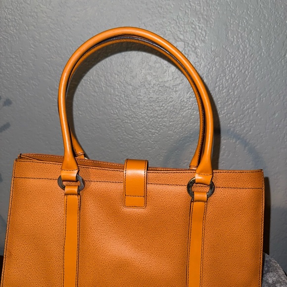 Nordstrom Elegant Tan Leather Tote Bag - Picture 1 of 8